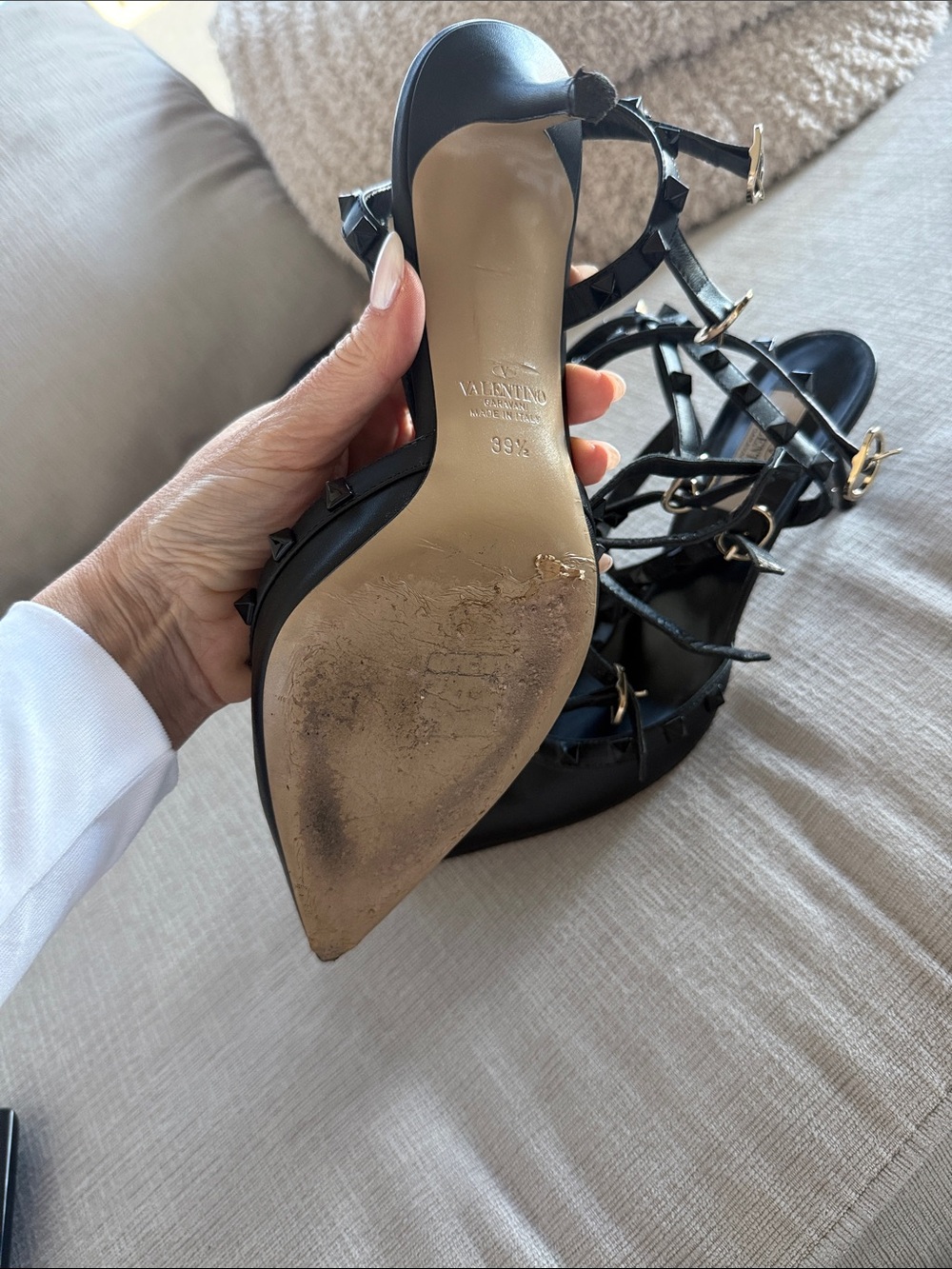 Valentino Black Rockstud T-Strap Pointed Leather Heels - Picture 4 of 8